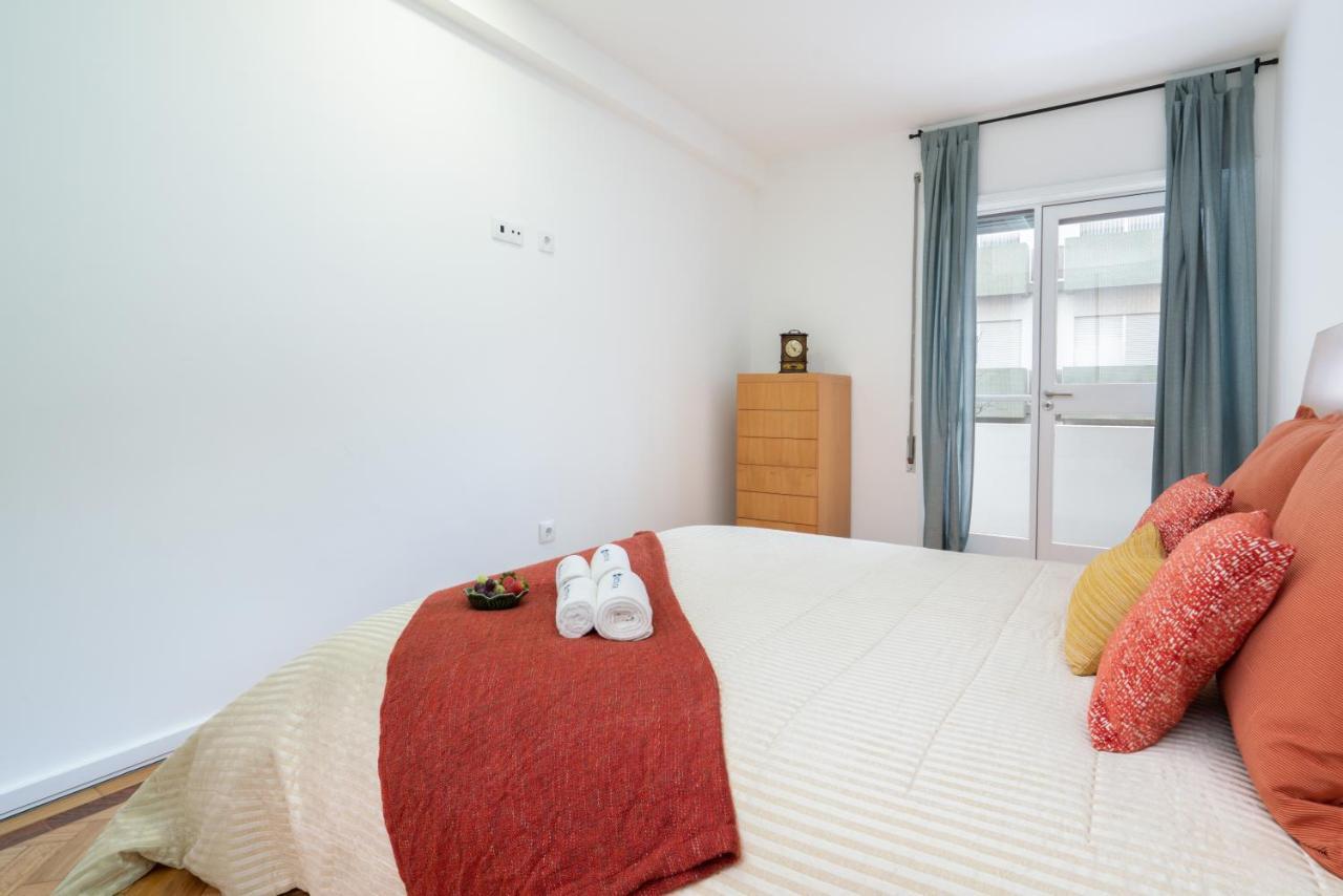 Host Wise - Spacious Fresh Flat W Terrace - Near Sea Ешпиньо Екстериор снимка